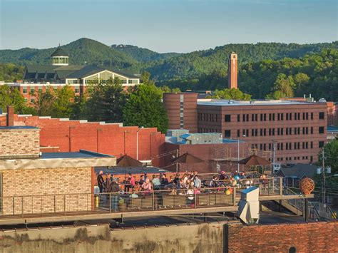 Horton hotel boone - Address: 611 W King St., Boone, NC 28607. Phone: (828) 832-8060. Price: $20 (Horton Hotel Overnight Guests - $15) Watch as the Horton Hotel hosts their annual New Year's Eve Ball Drop from the rooftop. Countdown the seconds until midnight on New Year's Eve from the rooftop, sip drinks and celebrate inside by the bar, or bring chairs and bundle ... 